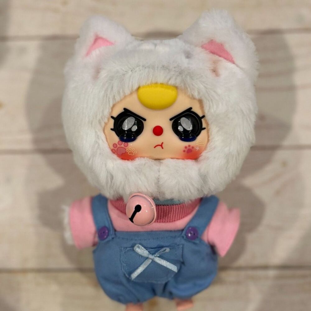 Special Eyes BB3 Kitten Wardrobe White Cat